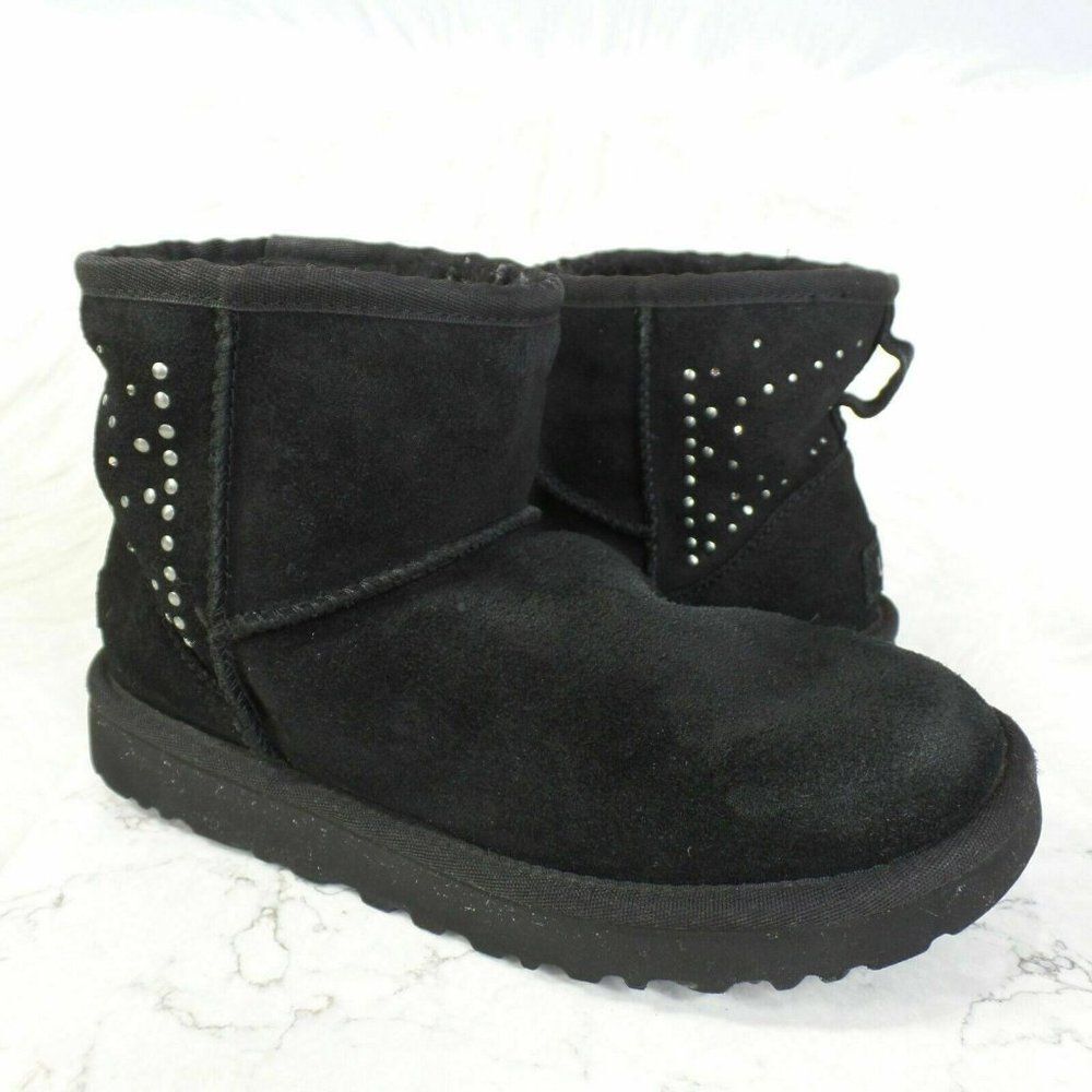 UGG CLASSIC MINI II STUDDED BLACK SUEDE SHEEPSKIN WOMEN'S BOOTS SIZE 5